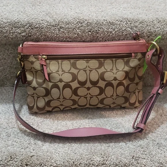 Coach pink lined shoulder bag and wallet set - Picture 3 of 11